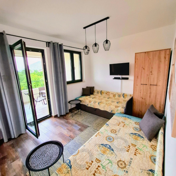 Das Wohnzimmer, MATI VELEBITA, MATI VELEBITA  Seline