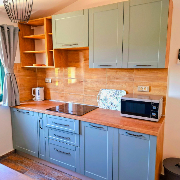 K&uuml;che, MATI VELEBITA, MATI VELEBITA  Seline