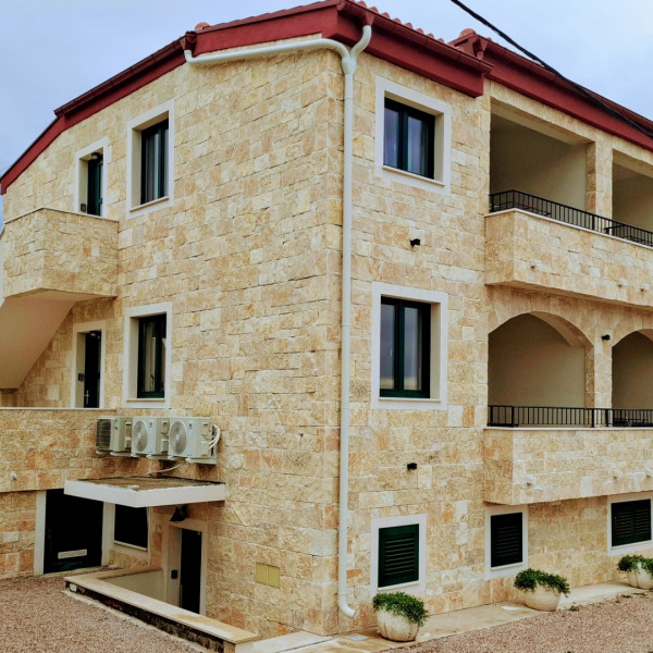 MATI VELEBITA, MATI VELEBITA  Seline