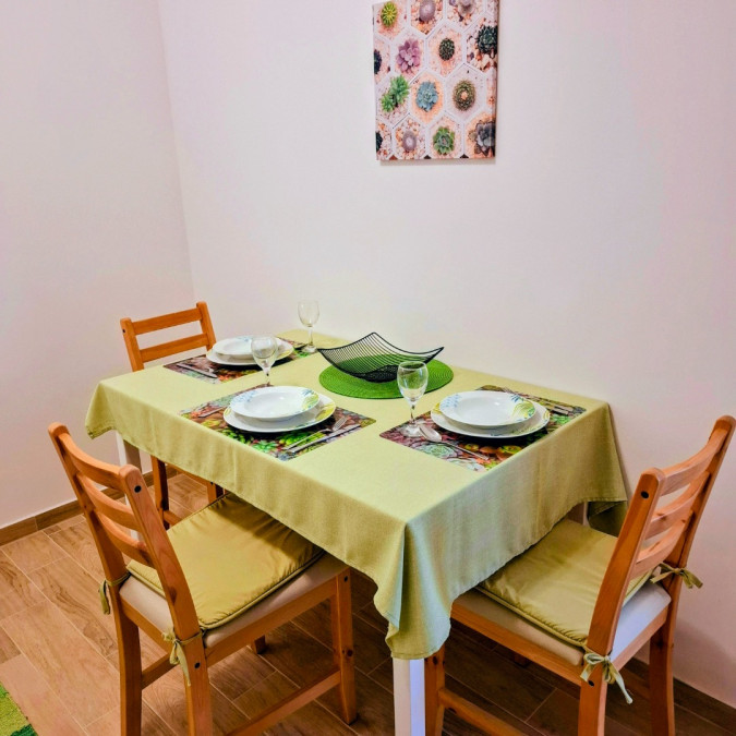 Moon, MATI VELEBITA  Seline