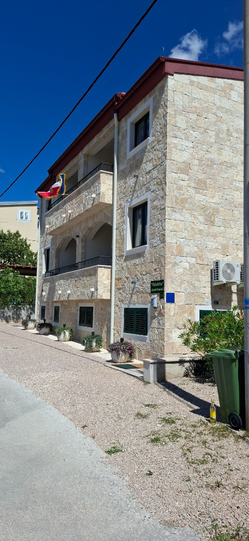 location, MATI VELEBITA  Seline