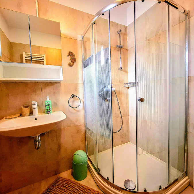 Moon, MATI VELEBITA  Seline